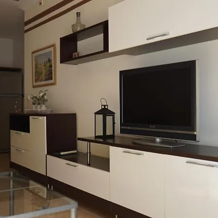Costa Lago Daire *
