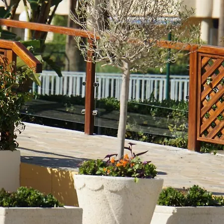 Costa Lago * Τορρεμολίνος